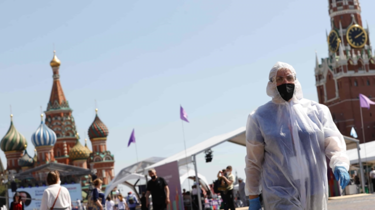 Rusia s-a clasat pe locul PATRU în lume după ratele de incidență COVID-19, depășind Franța