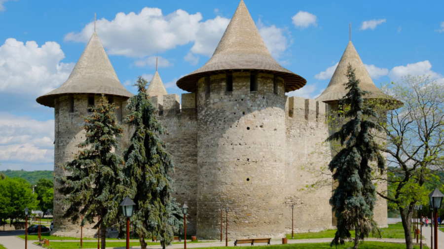 Ce faci în weekend? Iată o oportunitate dublă: Poți călători și TOTODATĂ imuniza într-un loc PITORESC