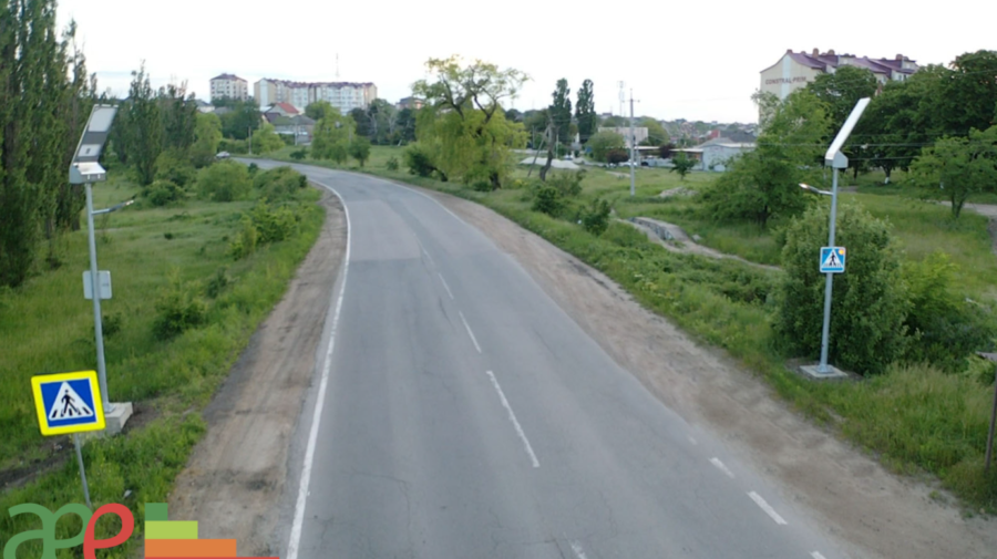 Nou SUFLU pentru comuna Tohatin. A fost INSTALAT un sistem autonom de iluminat