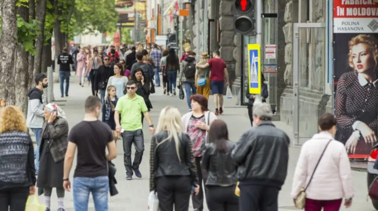 (sondaj) 70% din moldoveni ar ieși la vot duminică. Pe cine ar vota? Un partid are șanse mari să aibă majoritatea