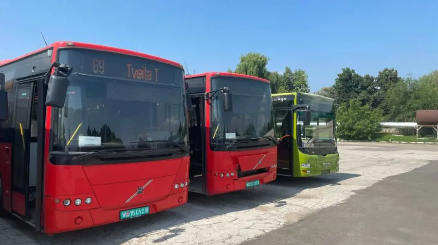 FOTO Au ajuns în Parcul Urban de Autobuze. Încă șapte unități pentru suburbiile Chișinăului