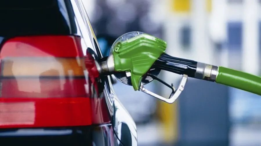 FOTO Prețurile la produsele petroliere! Metodologia ANRE a apărut în Monitorul Oficial. Expert: „Este o rușine”