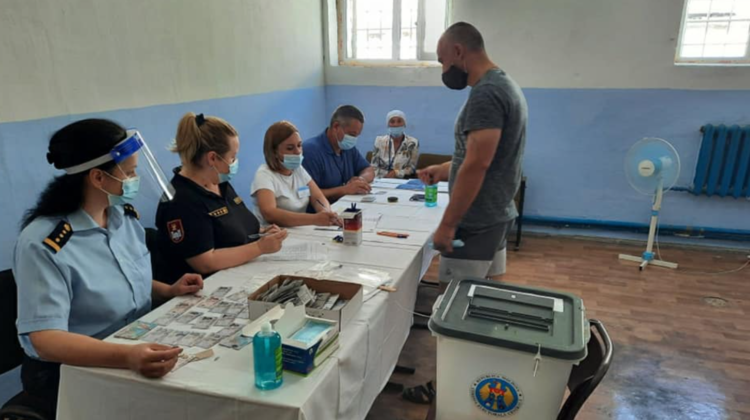 FOTO Toți la VOT! Câte persoane private de libertate şi-au exercitat dreptul de vot