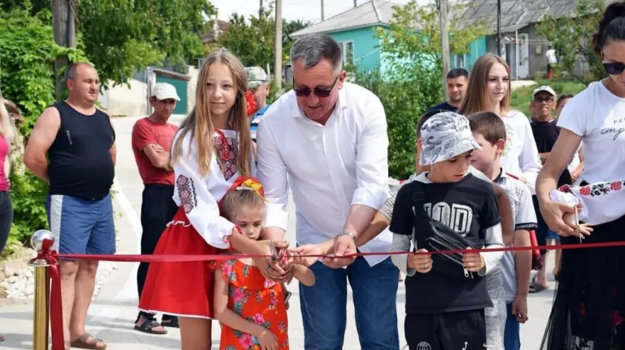 FOTO Renovarea capitală a drumurilor continuă: Încă o stradă din Orhei a fost reparată și dată în exploatare