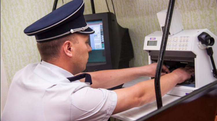 Au fost depistate teste PCR COVID-19 și un act de identitate cu semne de falsificare, la controlul de frontieră