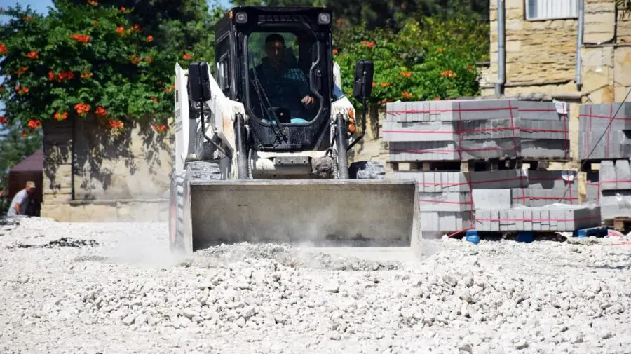 FOTO Ilan Șor: Lucrările de amploare de modernizare a curților de bloc continuă la Orhei