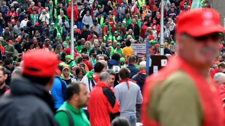 FOTO Prețurile mari au scos în stradă mii de oamenii din Belgia. Au fost anulate toate zborurile din Bruxelles