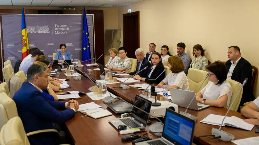 VIDEO Acte printate versus eliberate digital. În 2021 au fost emise prin SIA GEAP peste 25 700 de documente permisive