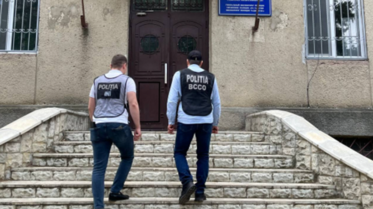VIDEO Alte opt descinderi în dosarul celor circa 100 de migranți din Orientul Mijlociu. Au fost reținute trei persoane