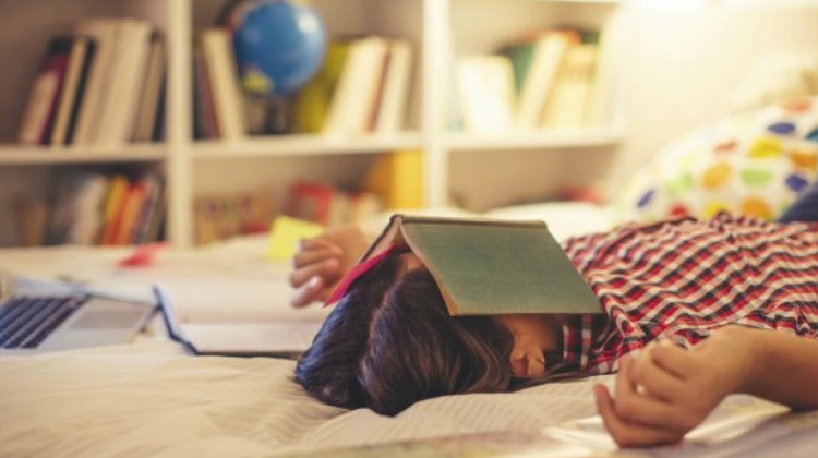 Bocetele și 50 de grame nu te ajută: 8 sfaturi pentru absolvenții care vor să depășească emoțiile BAC-ului