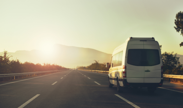 Călătoriile cu transportul interraional se ieftinesc după o perioadă de scumpiri