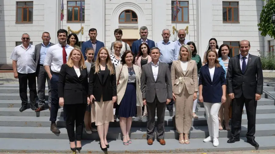Ședință comună între societatea civilă și Ministerul Apărării. Subiectul discuției – Armata Națională