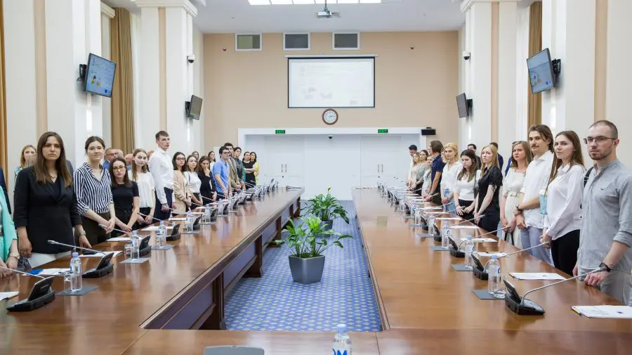 FOTO Premieră pentru țara noastră. 47 de tineri vor face stagii de practică în instituțiile statului