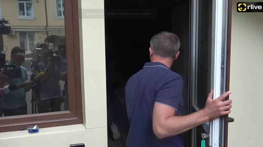 Ce se întâmplă acasă la finul lui Plahotniuc? LIVE de la percheziții