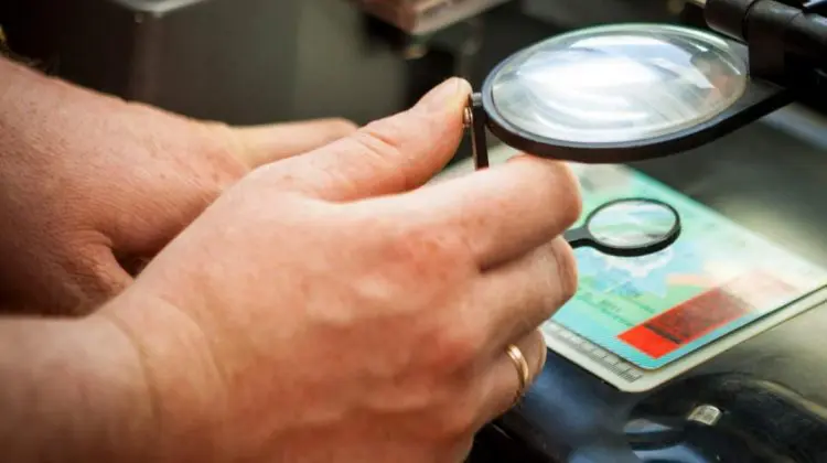 Isprava unor cetățeni străini. Au încercat să treacă frontiera cu acte false, însă nu le-a mers