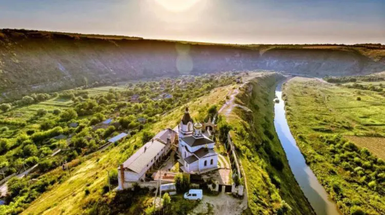 Redescoperă Moldova! 5 destinații pe care trebuie să le vizitezi în această vară