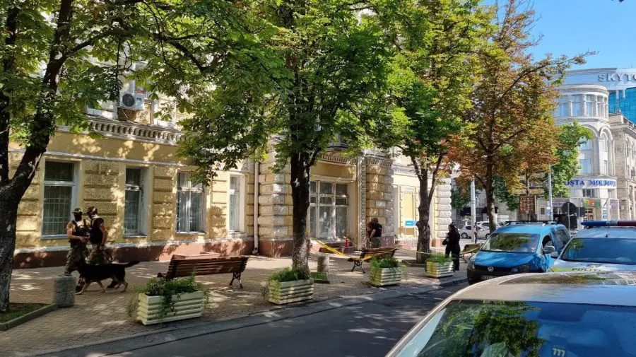 FOTO, VIDEO Clădirea Primăriei Chișinău – încercuită! Ce se întâmplă în aceste momente acolo
