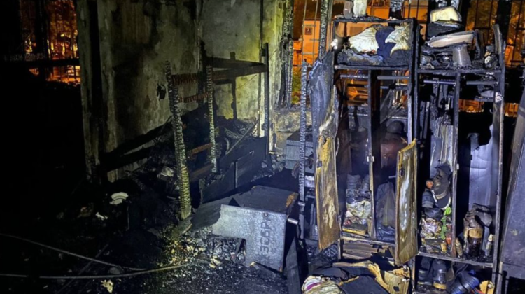 FOTO, VIDEO Cumplit! Opt persoane au ars de vii într-un hostel din Moscova