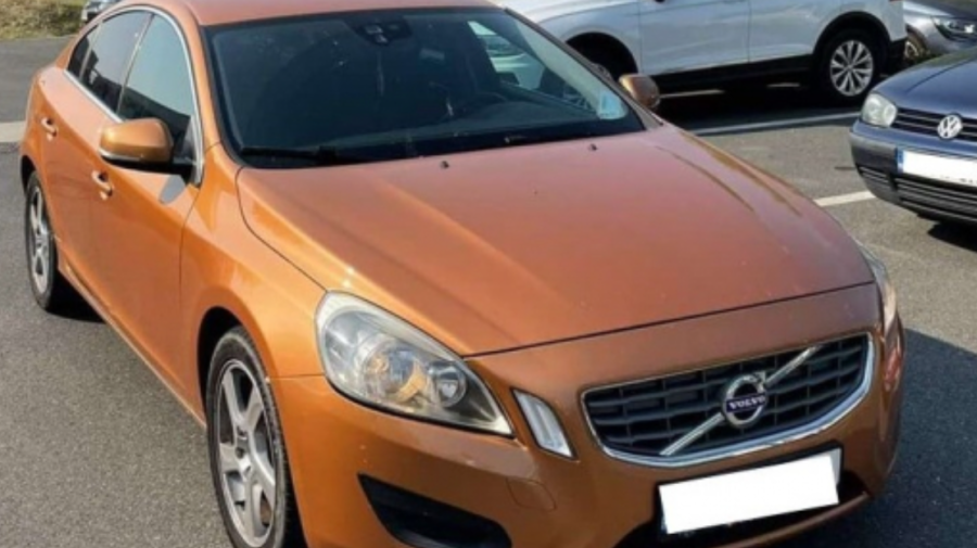 VIDEO Isprava unui tânăr din Strășeni! A furat un automobil din Chișinău și s-a pornit acasă. Ce pedeapsă riscă