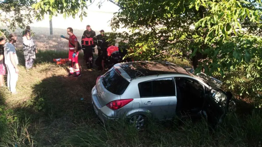FOTO Cinci cetățeni ai Ucrainei – implicați într-un accident rutier la Fălești. O femeie a decedat pe loc