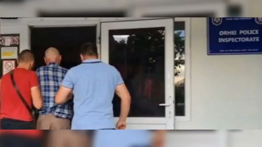 „E el!” Un bărbat – găsit mort în propria casă la Orhei. Polițiștii au dat de suspect. VIDEO de la reținere