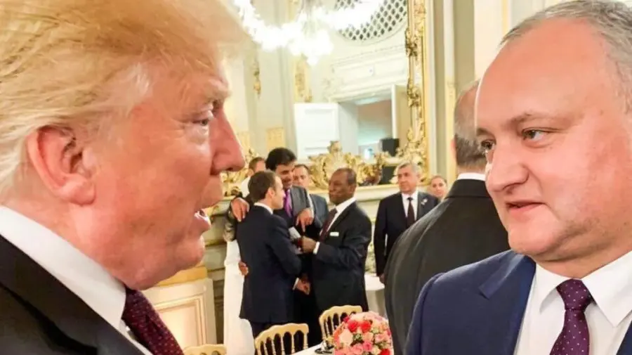 VIDEO Se întâmplă și la case mari! Donald Trump, trezit de perchezițiile FBI. Ce i se incriminează?