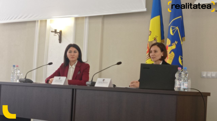 ”Sunt pe un câmp de luptă cu soldați răniți, care riscă să moară!” Veronica Dragalin a ieșit prima dată la rampă