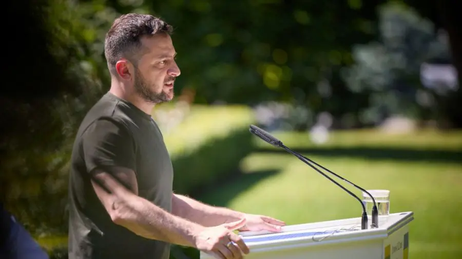 Lacăt la gură! Zelenski le cere oficialilor să nu mai divulge tacticile Kievului