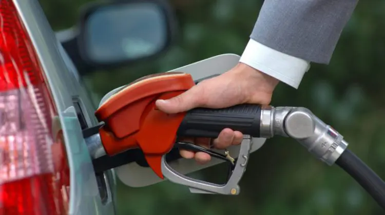 Benzina și motorina se ieftinesc din nou! PREȚ CARBURANȚI 9 august