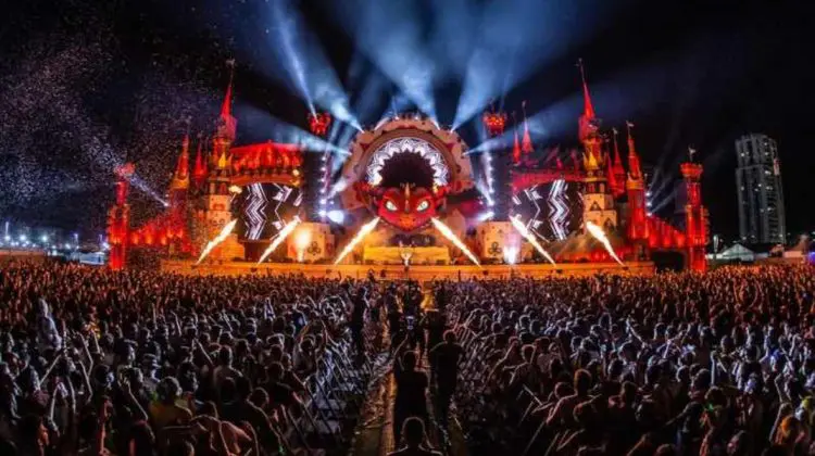 FOTO, VIDEO Caz tragic în Spania! Zeci de răniți, după ce scena unui festival s-a prăbușit