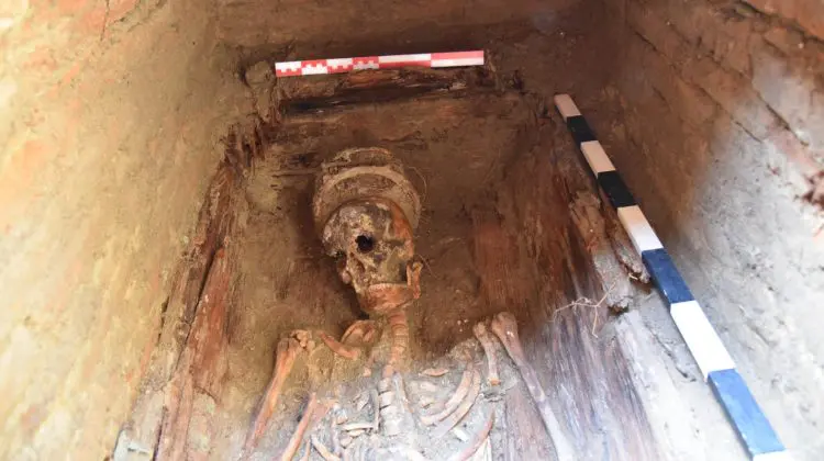 „Surprizele” Chișinăului subteran: Arheologii au descoperit un mormânt misterios în timpul săpăturilor