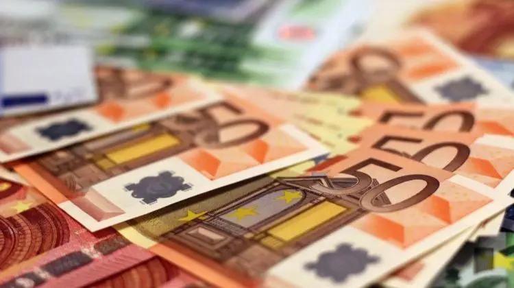 Încet încet, euro recapătă teren! CURS VALUTAR 26 august