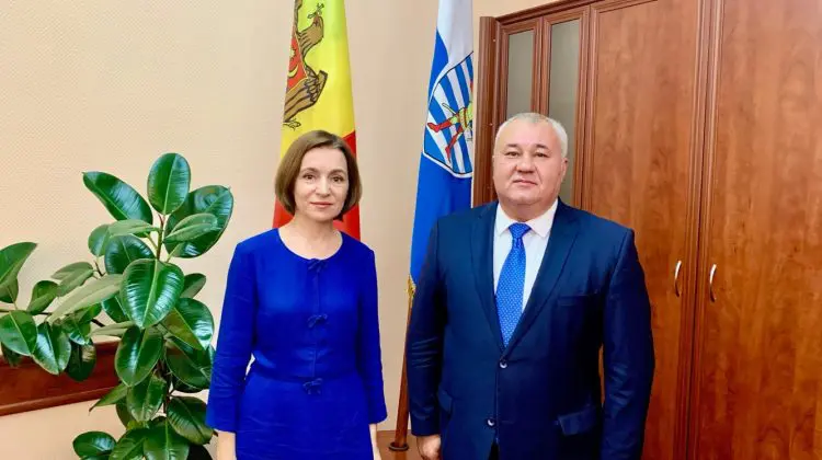 FOTO Maia Sandu a ajuns cu vizitele și în capitala de nord a țării. Primarul orașului Bălți a primit-o la Primărie