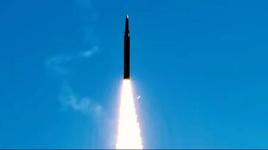 VIDEO China și Taiwan își arată mușchii cu rachete balistice și sisteme de apărare. SUA a trimis un avion spre Pacific