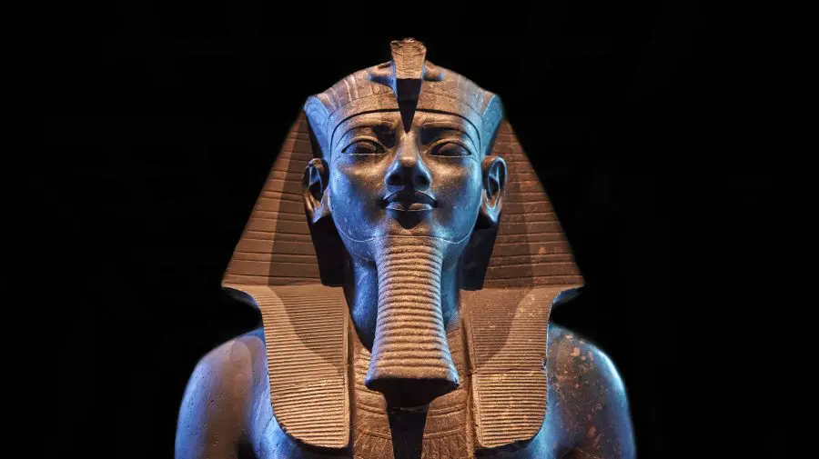 10 lucruri mai puțin cunoscute despre faraonul Amenhotep al III-lea