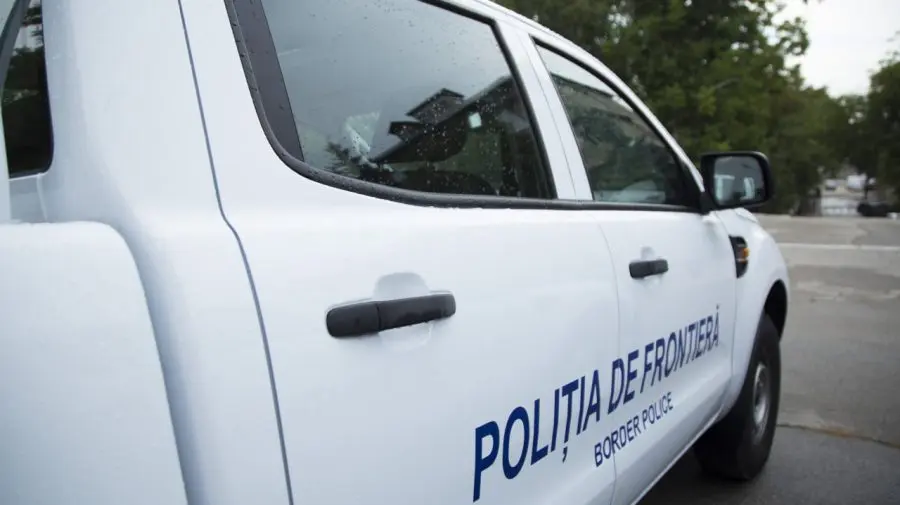 Un moldovean, bănuit că organiza migrația ilegală a ucrainenilor. Ar fi pretins 9000 de euro de la doi străini
