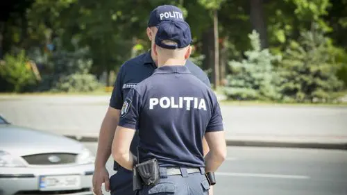 Trei polițiști de la Inspectoratul de Poliție Botanica, trimiși în judecată pentru abuz de serviciu