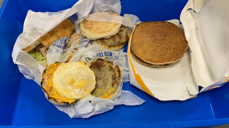 Amendă usturătoare pentru că a transportat două sandvișuri, în Australia: Va fi cea mai scumpă masă la McDonald’s