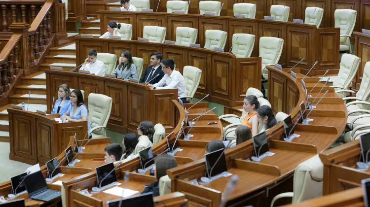 Iată cifra refugiaților ucraineni care au vizitat Parlamentul RM în 2022. Au fost vizitatori și din SUA