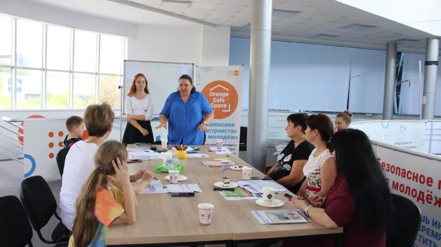 VIDEO Lecțiile de limba română îi apropie pe refugiați de populația locală și oferă noi oportunități de integrare