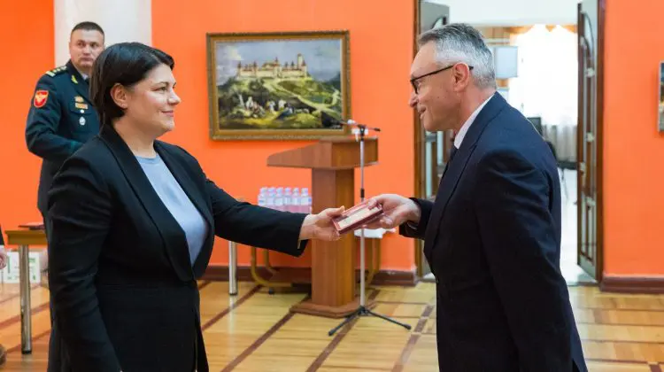 FOTO Ministerul Afacerilor Interne: 58 de veterani de război au fost decorați cu medalii comemorative