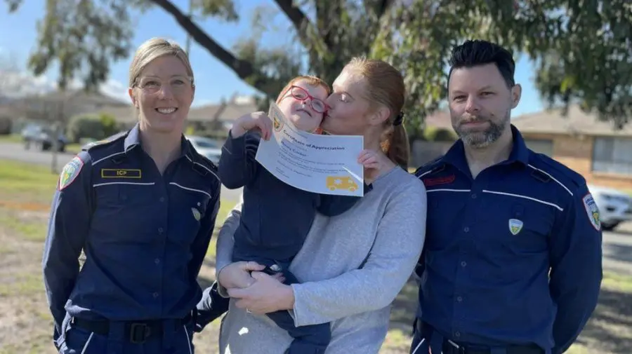 FOTO Un băiat din Australia și-a salvat mama! La vârsta de doar patru ani, micuțul a reuțit să sune la ambulanță