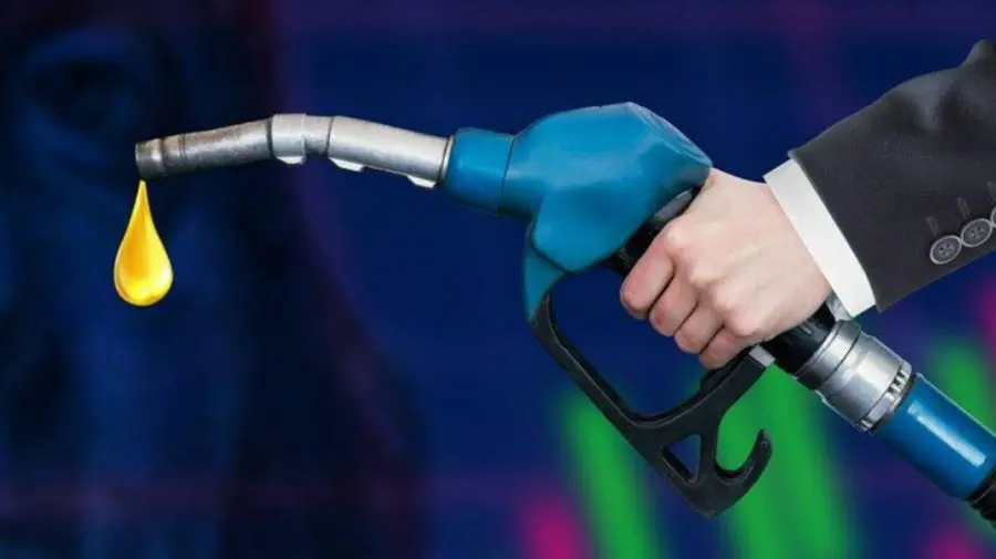 ANRE bucură șoferii în weekend! Motorina se ieftinește cu 27 de bani