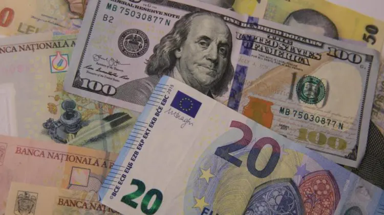 CURS VALUTAR 15 septembrie: Moneda națională câștigă teren