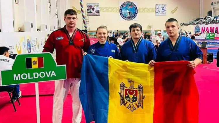 FOTO Campioni cu epoleți! Doi polițiști moldoveni se întorc din Uzbekistan cu premiile mari
