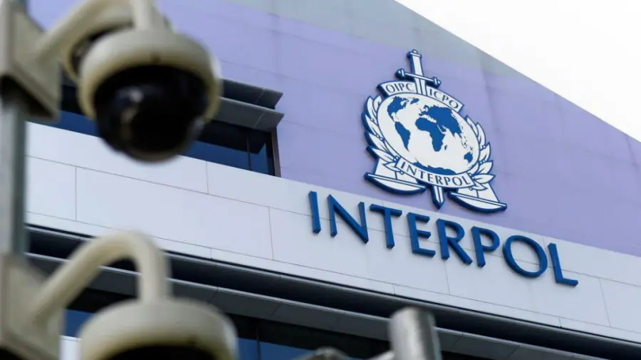 FOTO Surpiză neplăcută! Un moldovean a aflat că mașina pe care o conduce este căutată de Interpol