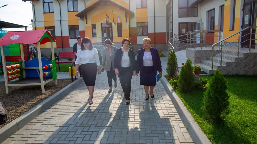 FOTO Natalia Gavrilița a ajuns la Criuleni! A mers să vadă lucrările de finalizare a apeductului din Măgdăcești