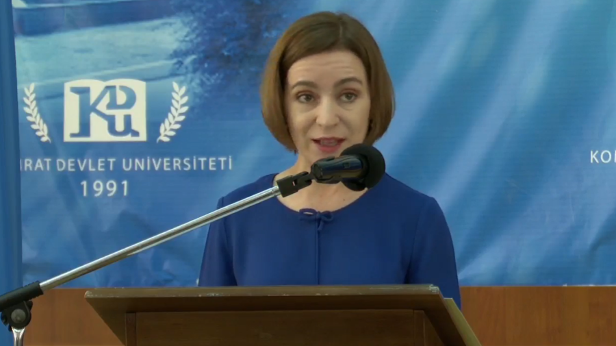 VIDEO Maia Sandu vorbește în limba găgăuză în cadrul vizitei din regiune. S-a adresat cu un mesaj studenților
