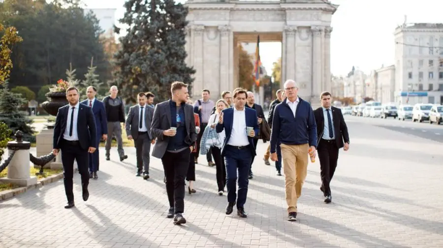 FOTO Două țări vor ajuta Moldova să-și consolideze aderarea la UE. Popescu le-a făcut un tur omologilor prin Capitală