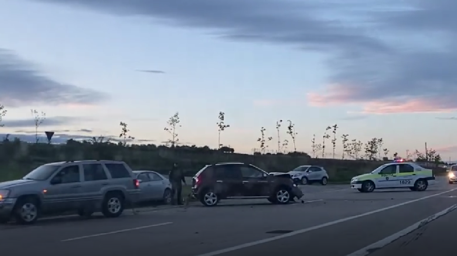VIDEO Accident rutier lângă aerodromul de la Horești. Poliția a intervenit la fața locului